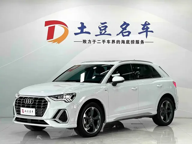 Фотография автомобиля — Audi Q3