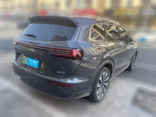 Aito M7 — Фото автомобиля 4