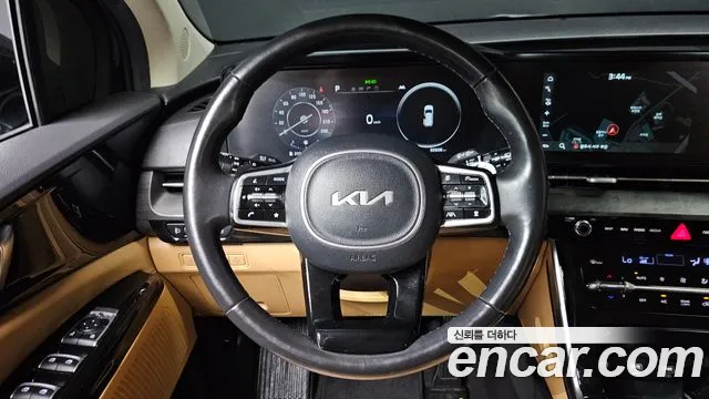 Kia Carnival Generation 4 — Фото автомобиля 14