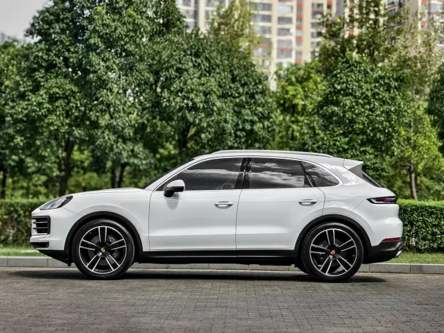 Porsche Cayenne — Фото автомобиля 4