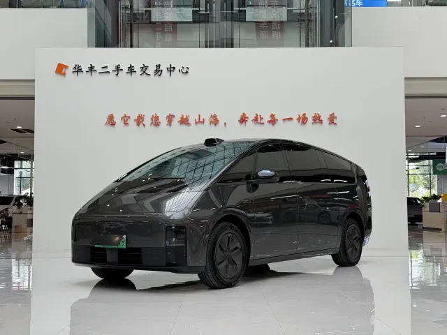 Фотография автомобиля — Li Auto MEGA