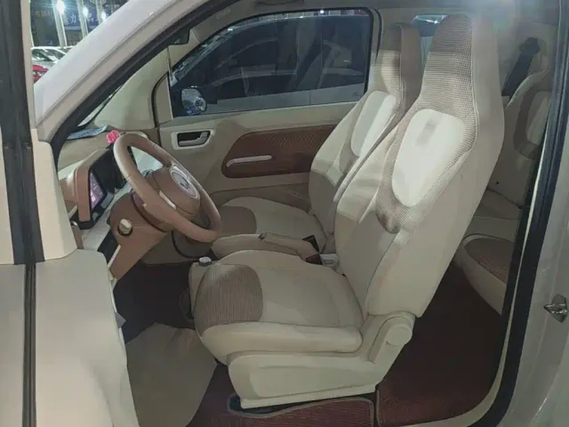 Wuling Hongguang Mini EV — Фото автомобиля 14