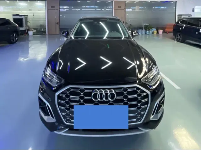 Фотография автомобиля — Audi Q5L