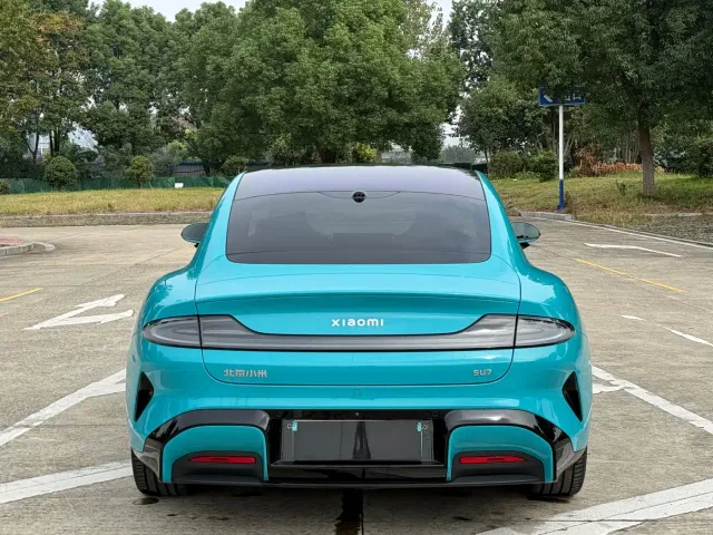 Xiaomi SU7 — Фото автомобиля 11