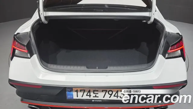 Hyundai AVANTE — Фото автомобиля 20