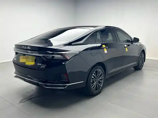 Dongfeng Yixuan MAX — Фото автомобиля 6