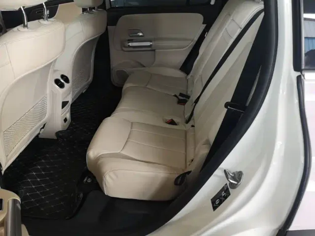 Mercedes-Benz EQB — Фото автомобиля 16
