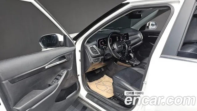 Kia Seltos Новый Seltos Бензин 1.6 турбо 2WD — Фото автомобиля 10