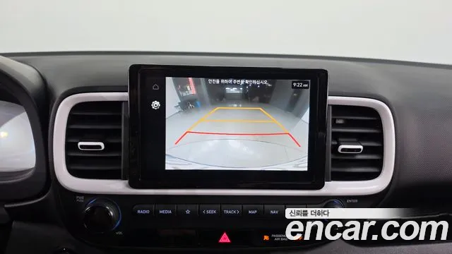 Hyundai Venue — Фото автомобиля 15