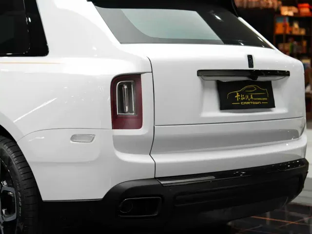 Rolls-Royce Cullinan — Фото автомобиля 13