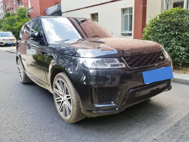 Land Rover Range Rover Sport — Фото автомобиля 3