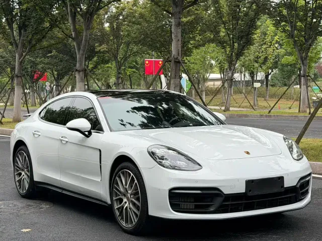 Porsche Panamera — Фото автомобиля 3