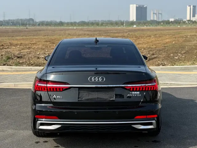 Audi A6L — Фото автомобиля 9