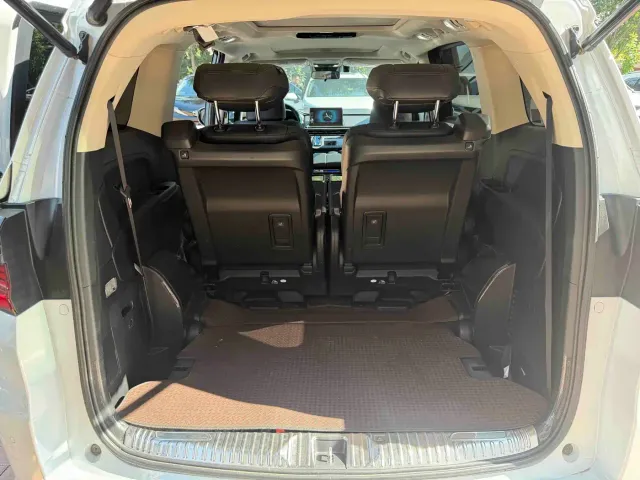 Honda Elysion — Фото автомобиля 17