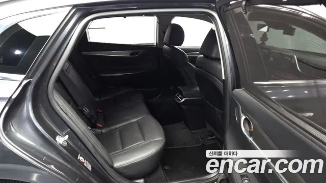 Hyundai Grandeur Exclusive — Фото автомобиля 8