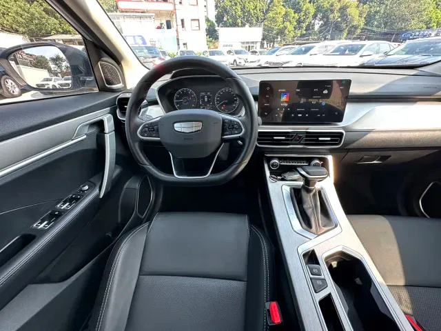 Geely Binyue — Фото автомобиля 14