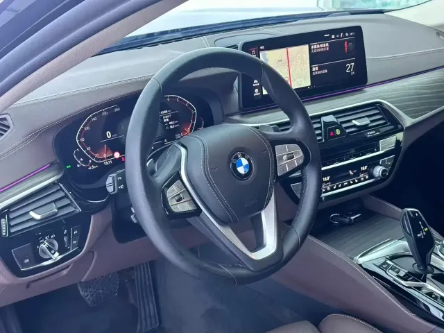 BMW 5 Series — Фото автомобиля 7