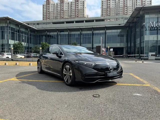 Mercedes-Benz EQS — Фото автомобиля 4