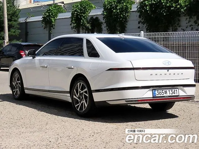 Hyundai Grandeur GN7 — Фото автомобиля 3