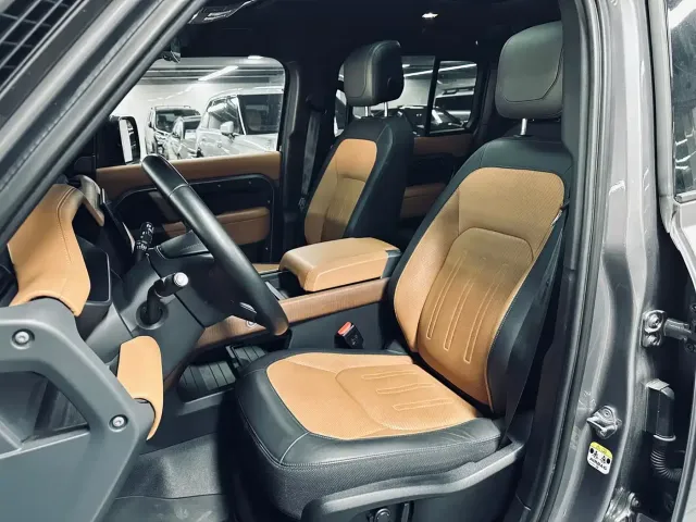 Land Rover Defender — Фото автомобиля 8