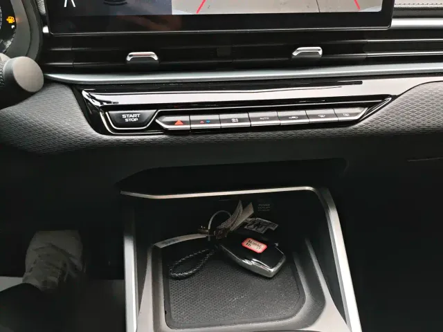 Geely Emgrand — Фото автомобиля 14