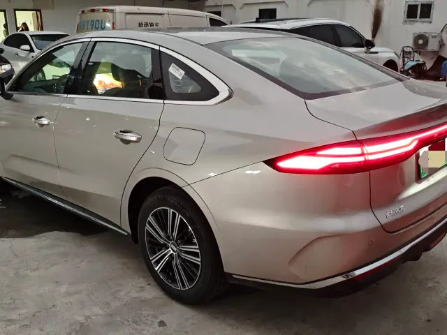 Geely Galaxy Stellar 6 — Фото автомобиля 6