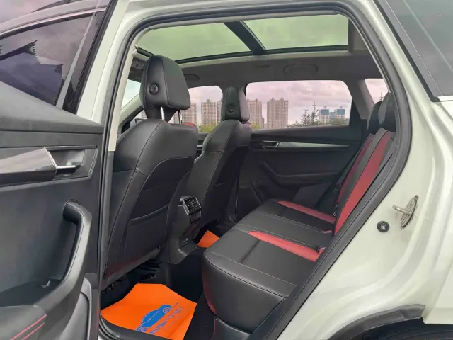Skoda Karoq — Фото автомобиля 8