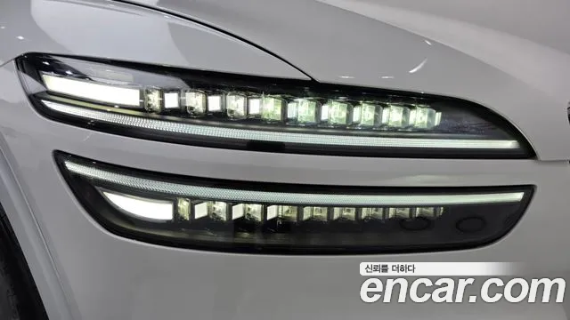 Genesis GV70 — Фото автомобиля 7