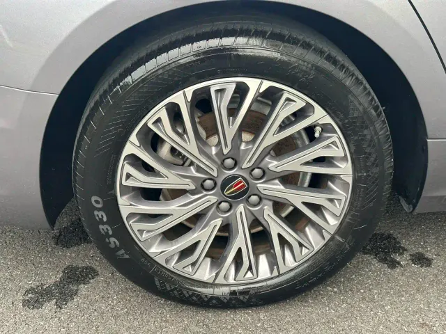 Hongqi H5 — Фото автомобиля 22