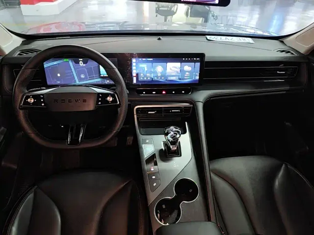 Roewe RX5 — Фото автомобиля 12