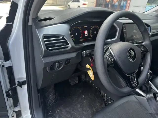 Volkswagen T-Cross — Фото автомобиля 16