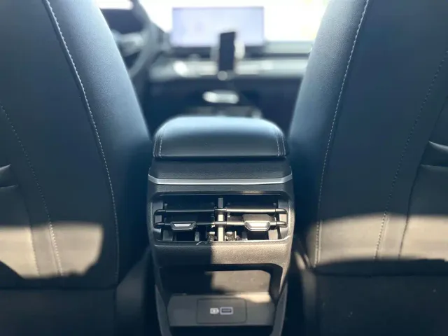 Geely Emgrand — Фото автомобиля 10