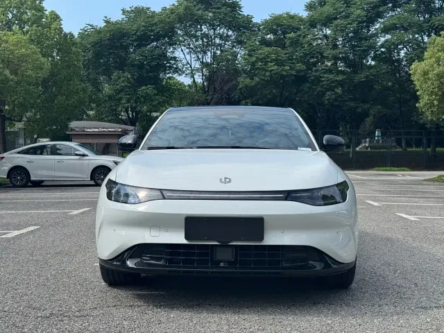 Leapmotor C01 — Фото автомобиля 2