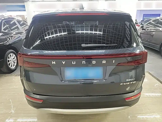 Hyundai Custo — Фото автомобиля 5