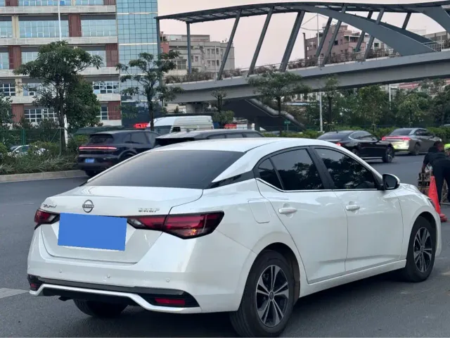 Nissan Sylphy — Фото автомобиля 4