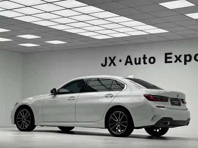 BMW 3 Series — Фото автомобиля 7