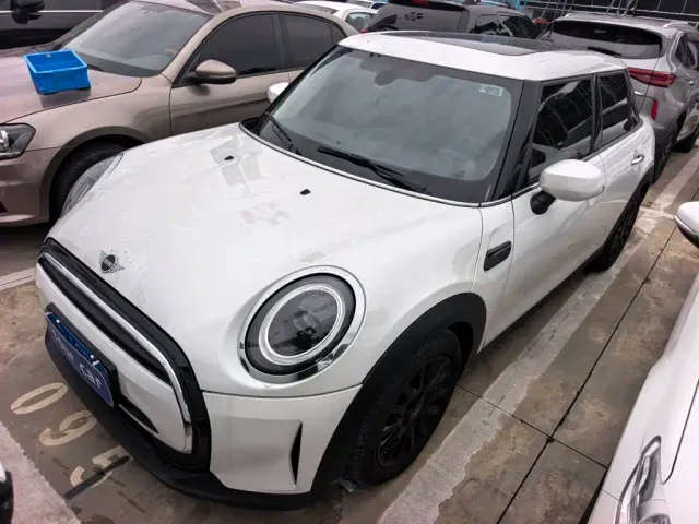 Фотография автомобиля — MINI Hatch