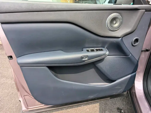 Voyah Auto Voyah Zhiyin 2025 Model 2WD Huawei Qiankun Edition — Фото автомобиля 22