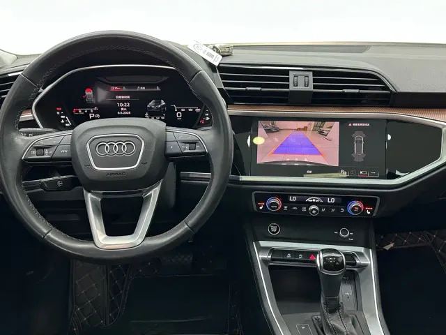 Audi Q3 — Фото автомобиля 10