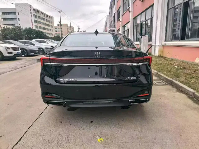 Buick LaCrosse — Фото автомобиля 8