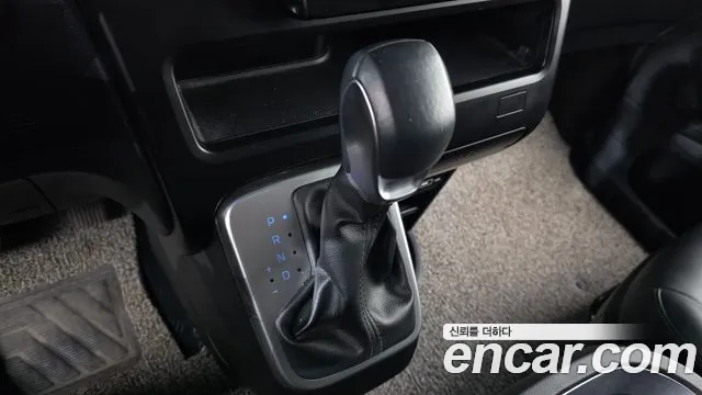 Hyundai Staria — Фото автомобиля 9