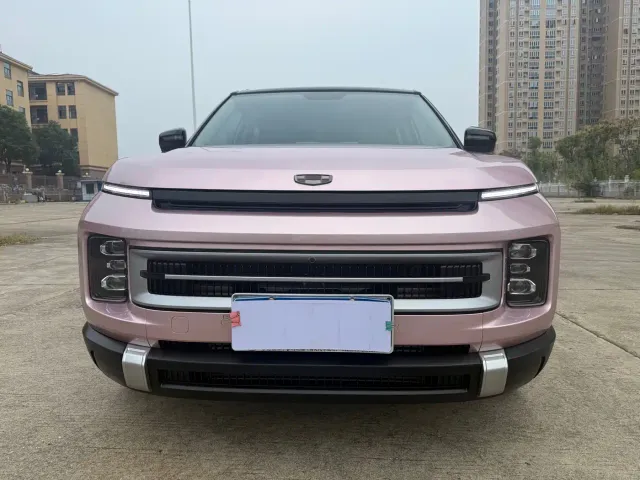 Geely ICON — Фото автомобиля 2