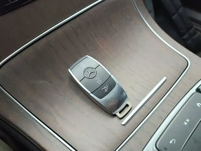 Mercedes-Benz GLC-Class — Фото автомобиля 11
