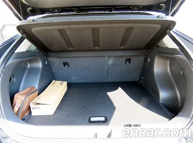Hyundai Kona SX2 — Фото автомобиля 17