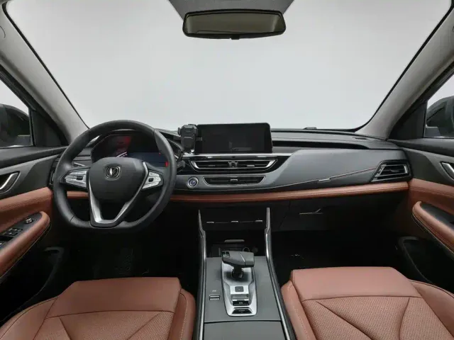 Changan CS75 — Фото автомобиля 5