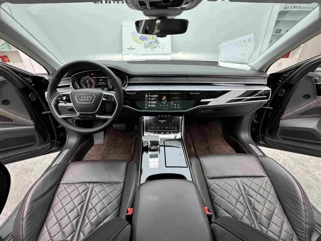 Audi A8 — Фото автомобиля 12