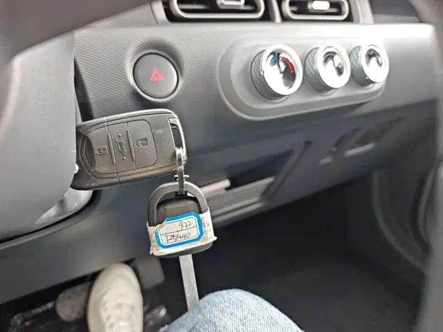 Wuling Zhiguang NEV — Фото автомобиля 16
