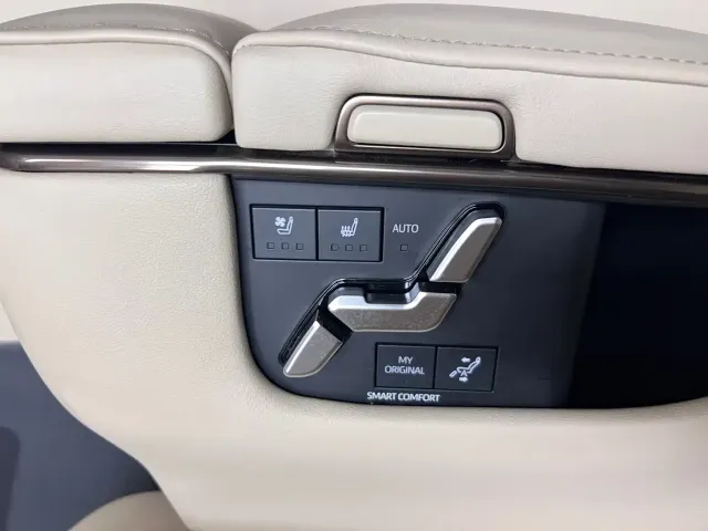 Toyota Alphard — Фото автомобиля 29
