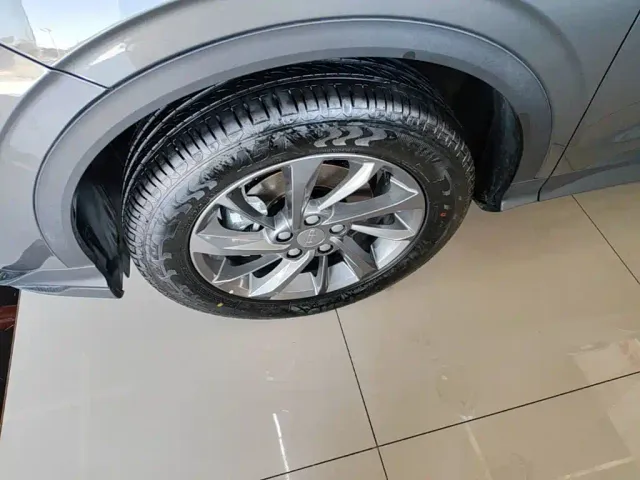 Geely Binyue — Фото автомобиля 22
