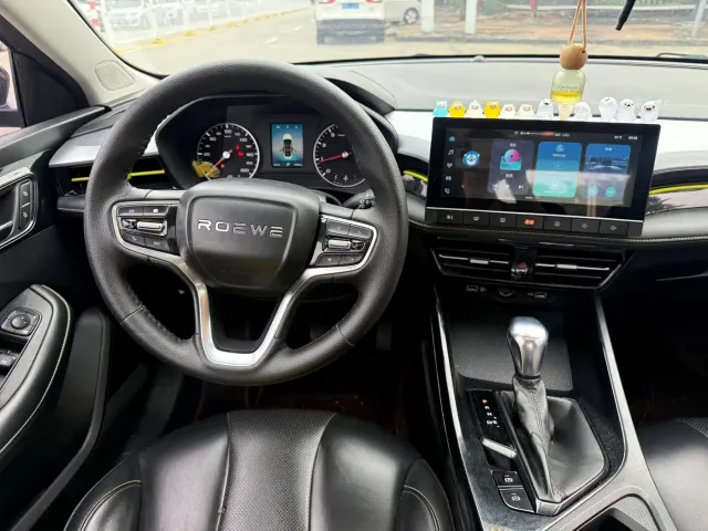Roewe i5 — Фото автомобиля 9